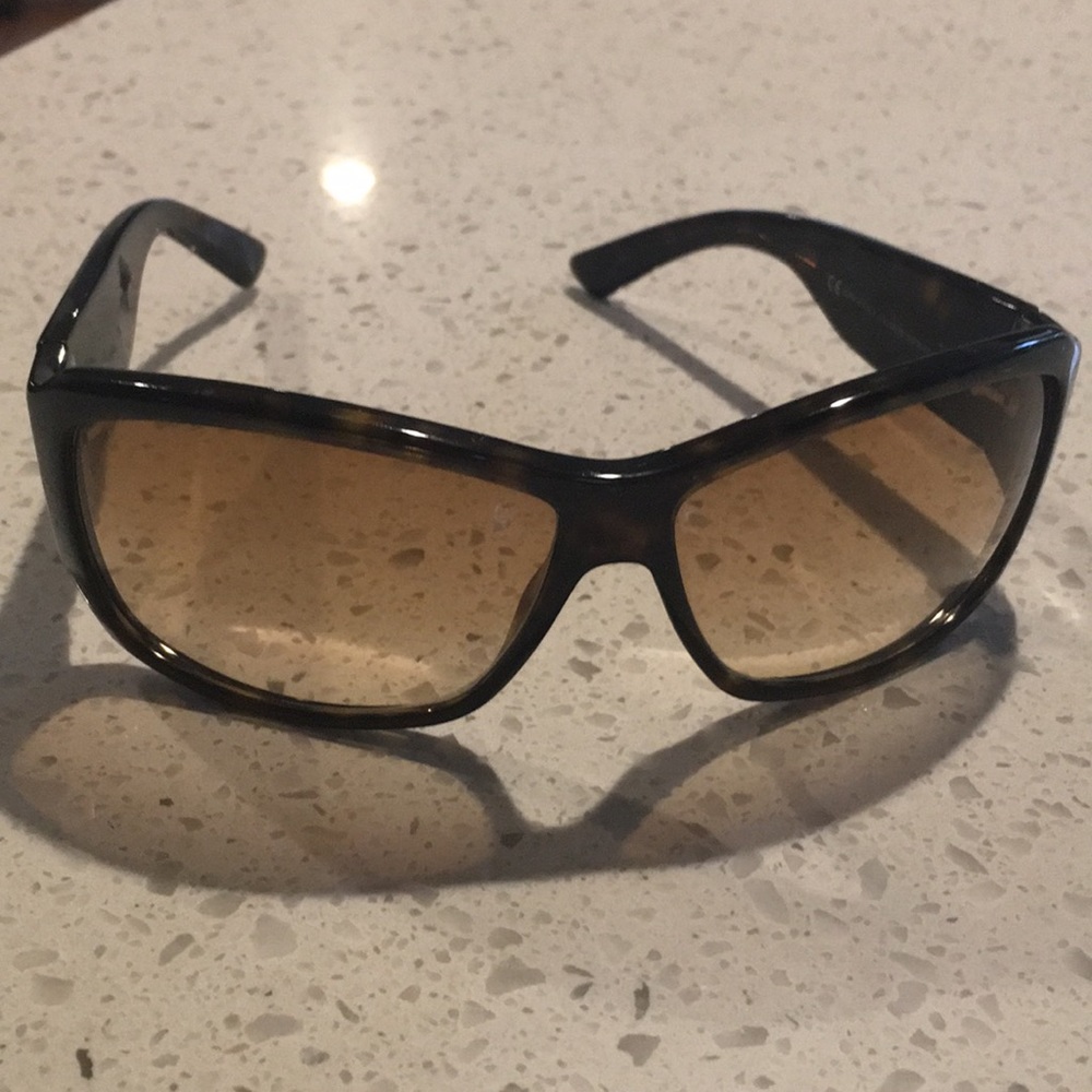 Gucci authentic sunglasses tortoise